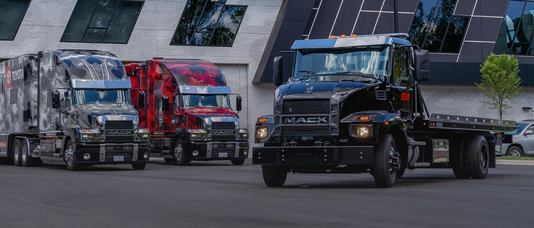 Story of Mack Anthem truck used by NASCAR team 23XI Racing for transporting racecars and equipment.